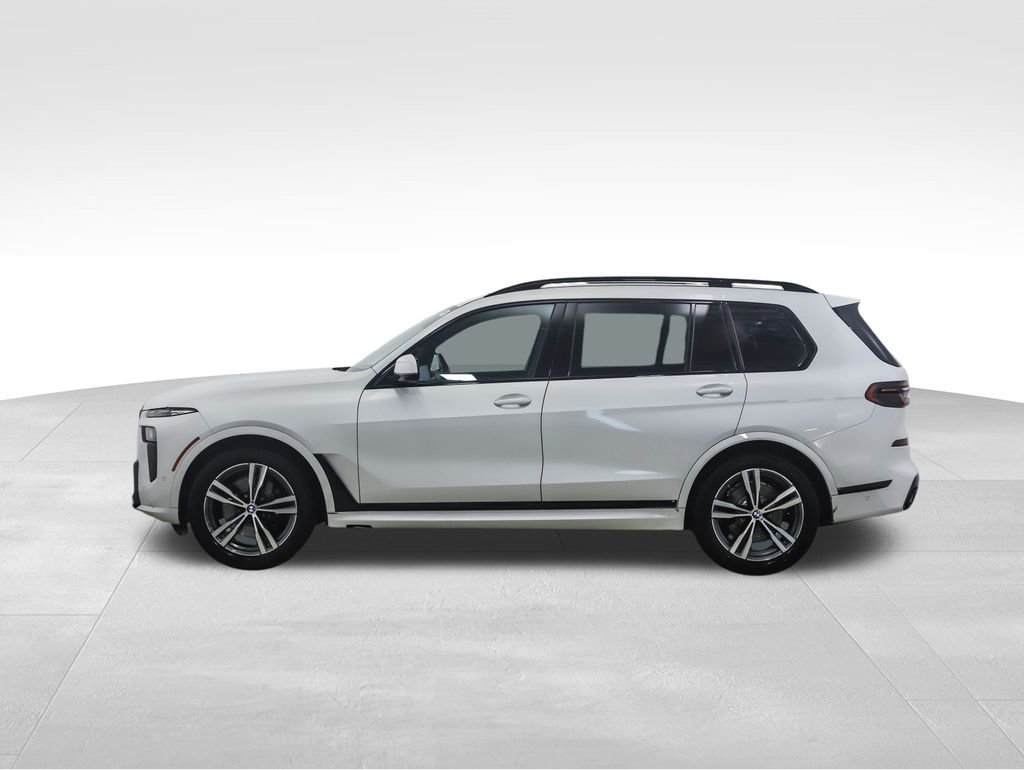 Used 2023 BMW X7 xDrive40i w/ M Sport Package image 2