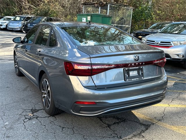 Used 2025 Volkswagen Jetta Sport image 7