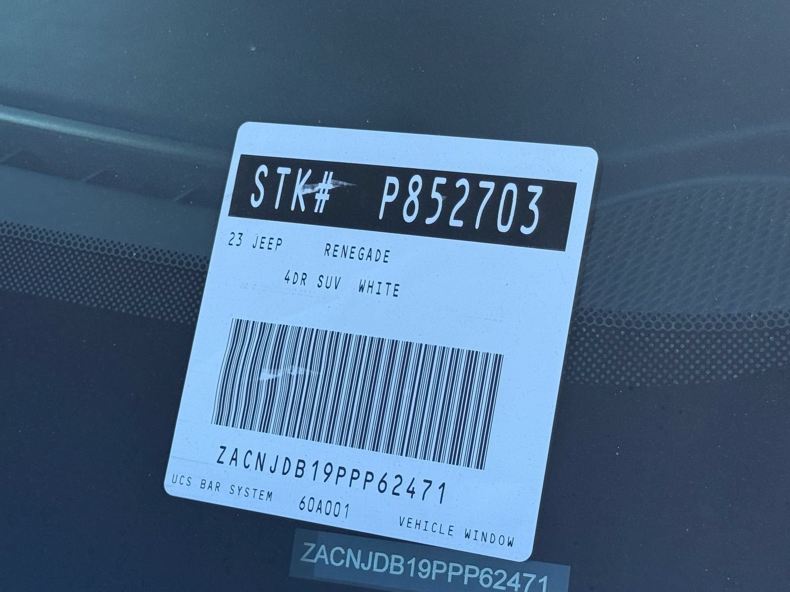 Used 2023 Jeep Renegade Latitude AWD/4WD image 33