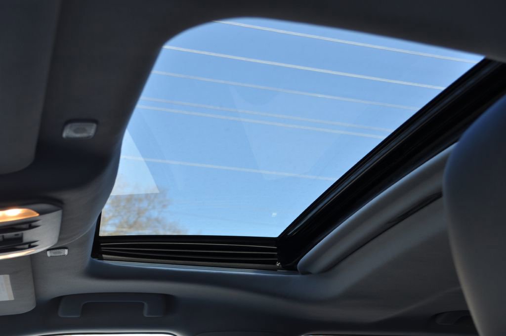 Used 2025 Toyota Highlander XLE image 15