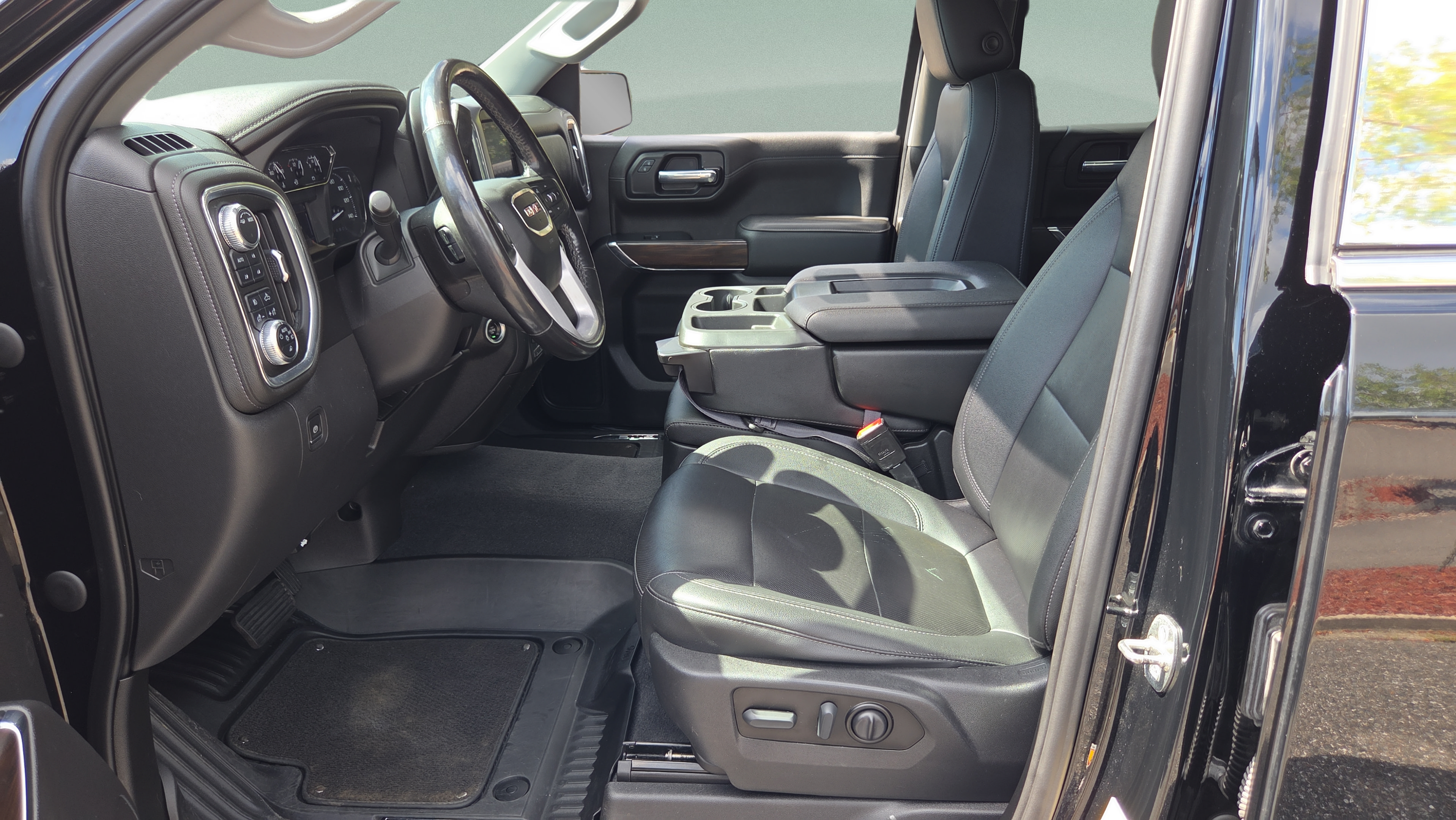 Certified 2021 GMC Sierra 1500 SLT w/ X31 Off-Road Package AWD/4WD image 9