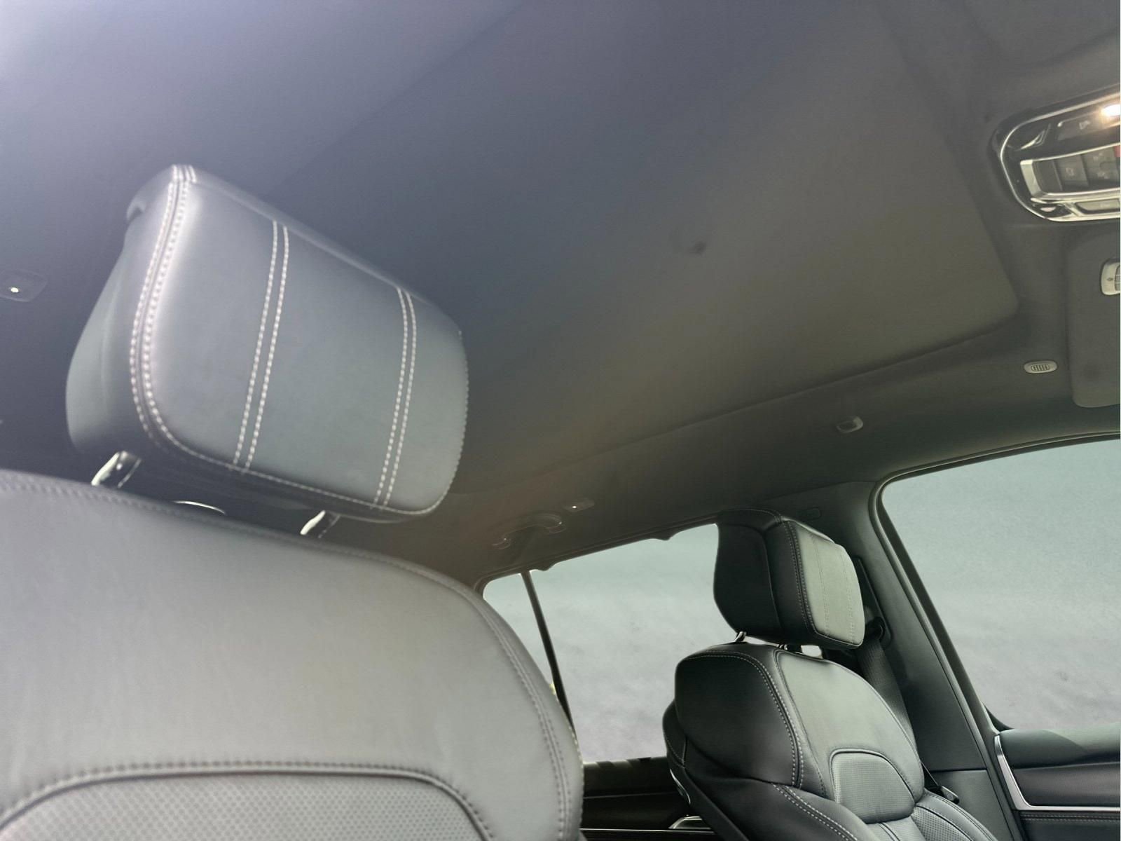 New 2026 Jeep Grand Wagoneer L Summit image 18