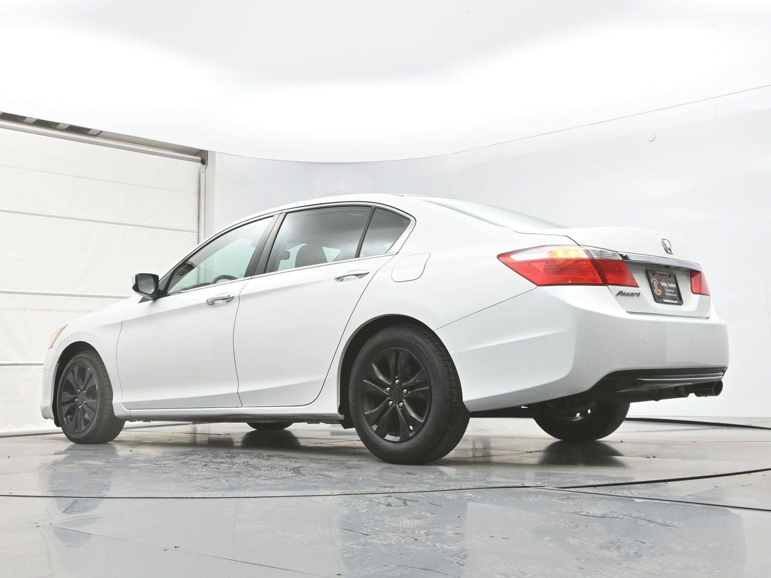 Used 2013 Honda Accord LX image 29