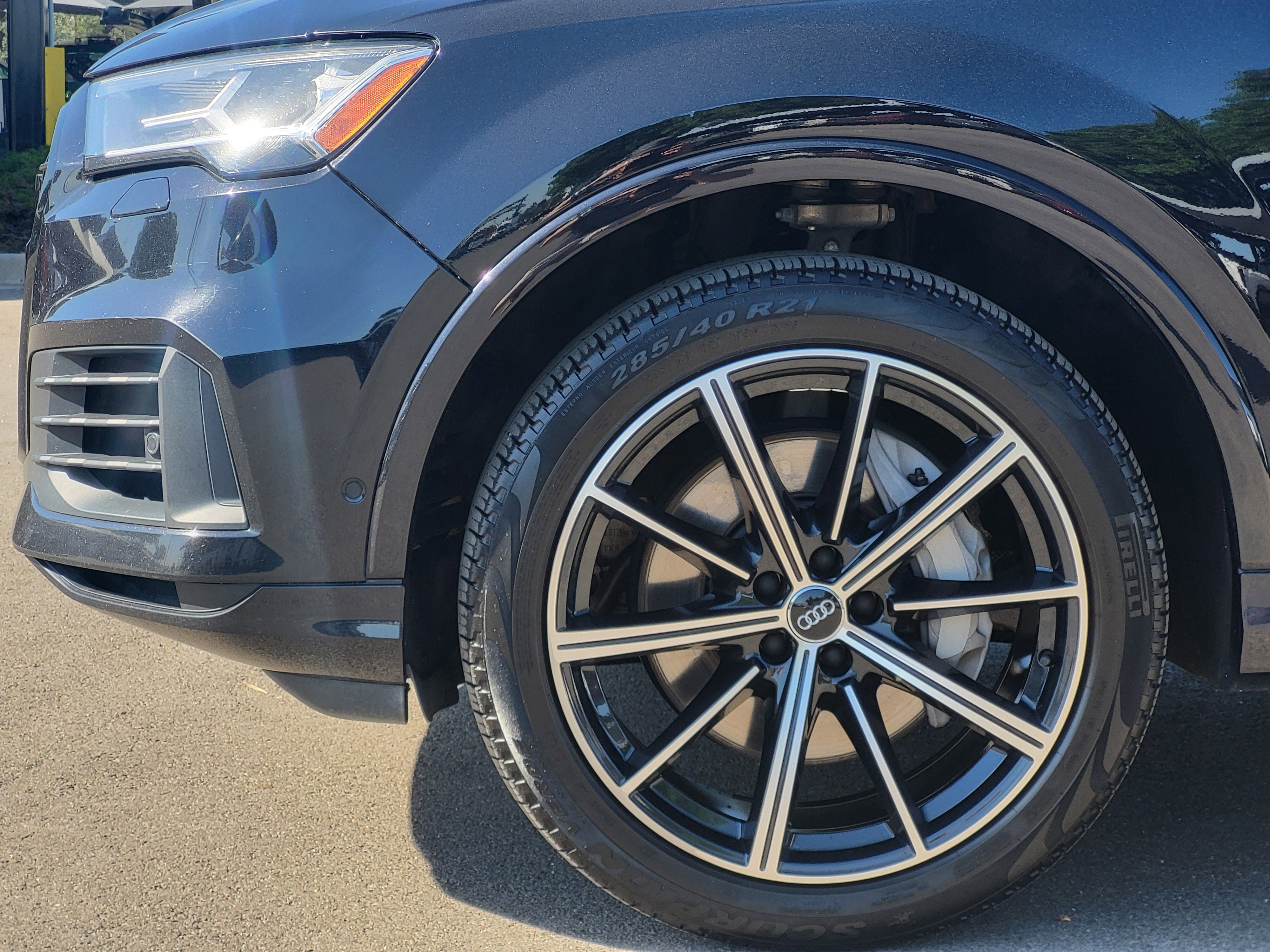 Used 2020 Audi Q7 3.0T Premium Plus w/ Premium Plus Package AWD/4WD image 9