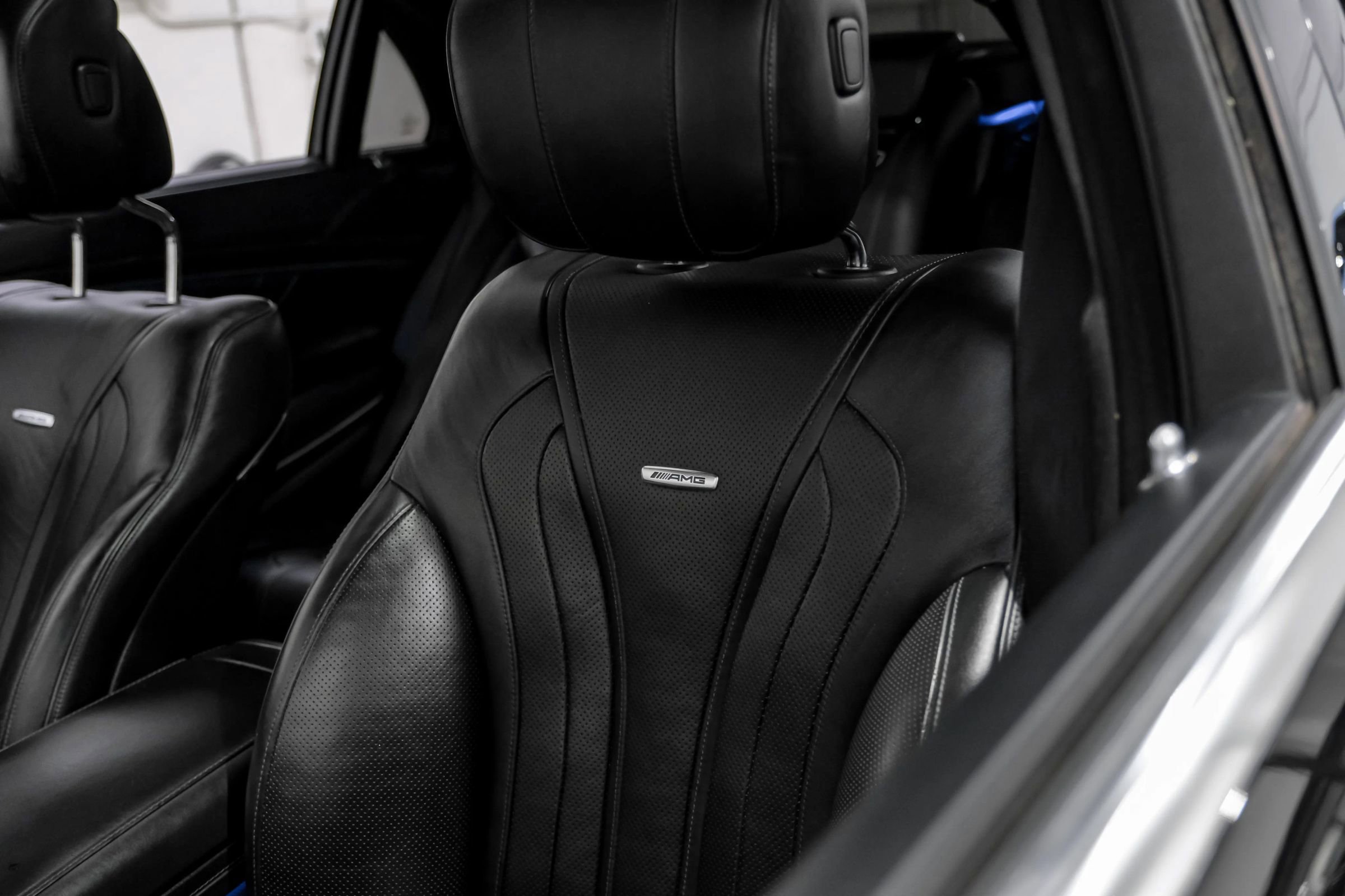 Used 2015 Mercedes-Benz S 63 AMG 4MATIC Sedan image 38