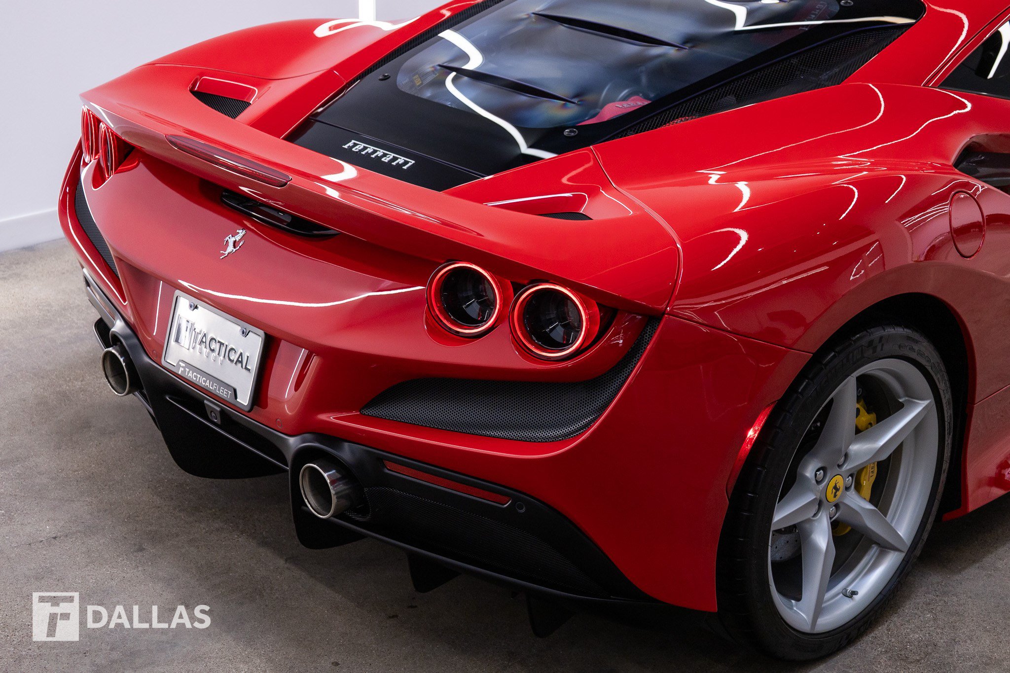 Used 2022 Ferrari F8 Tributo RWD image 19