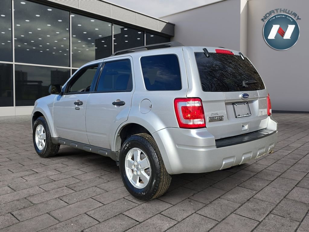 Used 2010 Ford Escape XLT FWD image 3