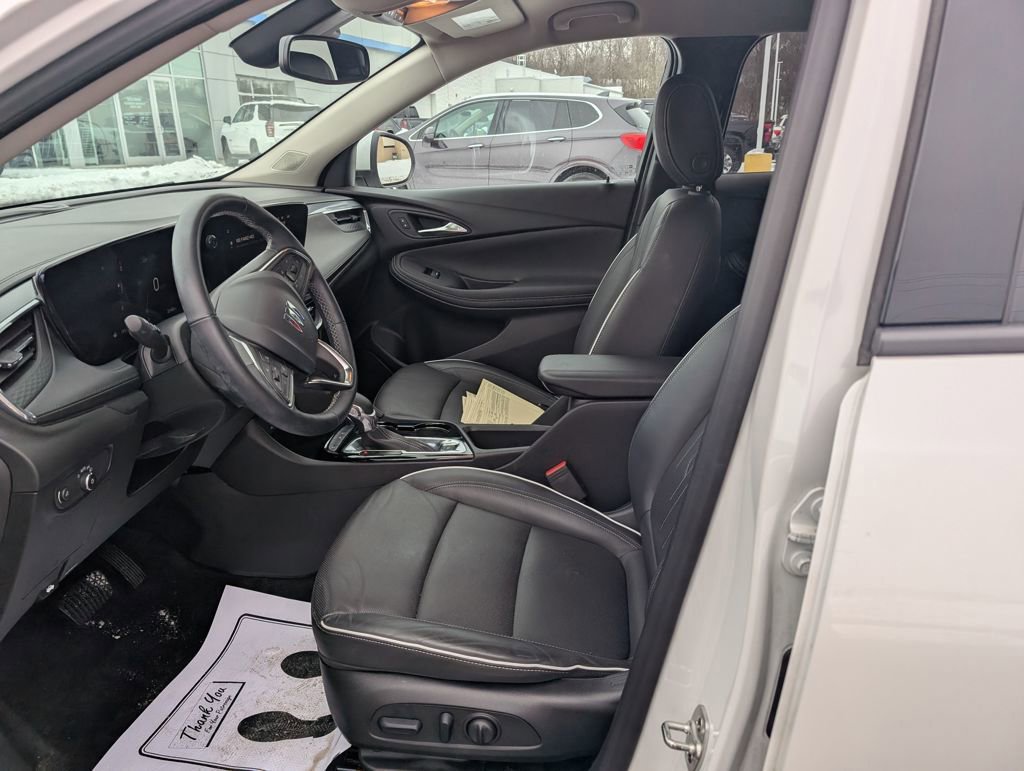 Used 2024 Buick Encore GX Avenir w/ Avenir Convenience Package image 13