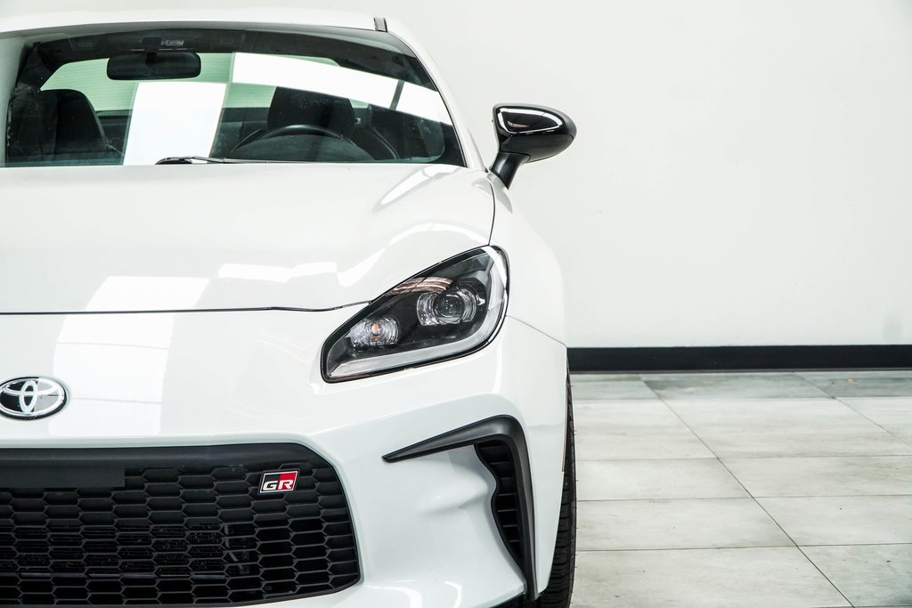 Used 2022 Toyota GR86 Premium image 4
