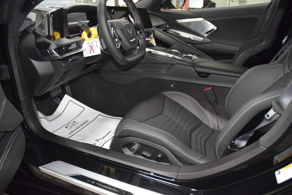 New 2026 Chevrolet Corvette Stingray Premium Cpe w/ Z51 Performance Package RWD image 28