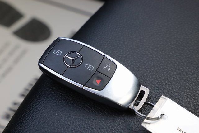 Used 2025 Mercedes-Benz CLA 250 4MATIC image 31