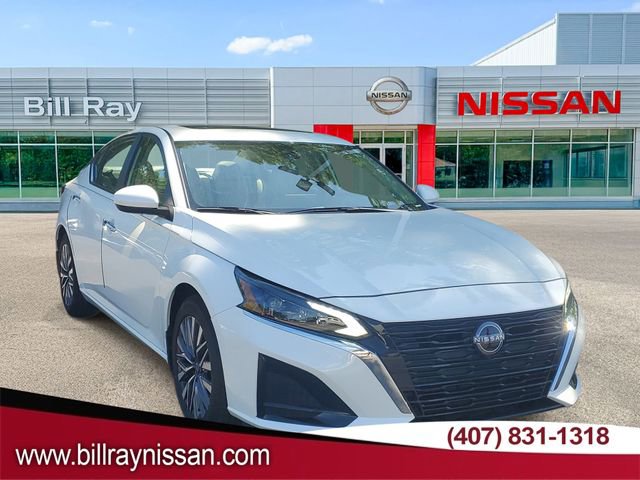Used 2024 Nissan Altima 2.5 SV w/ SV Premium Package FWD image 1