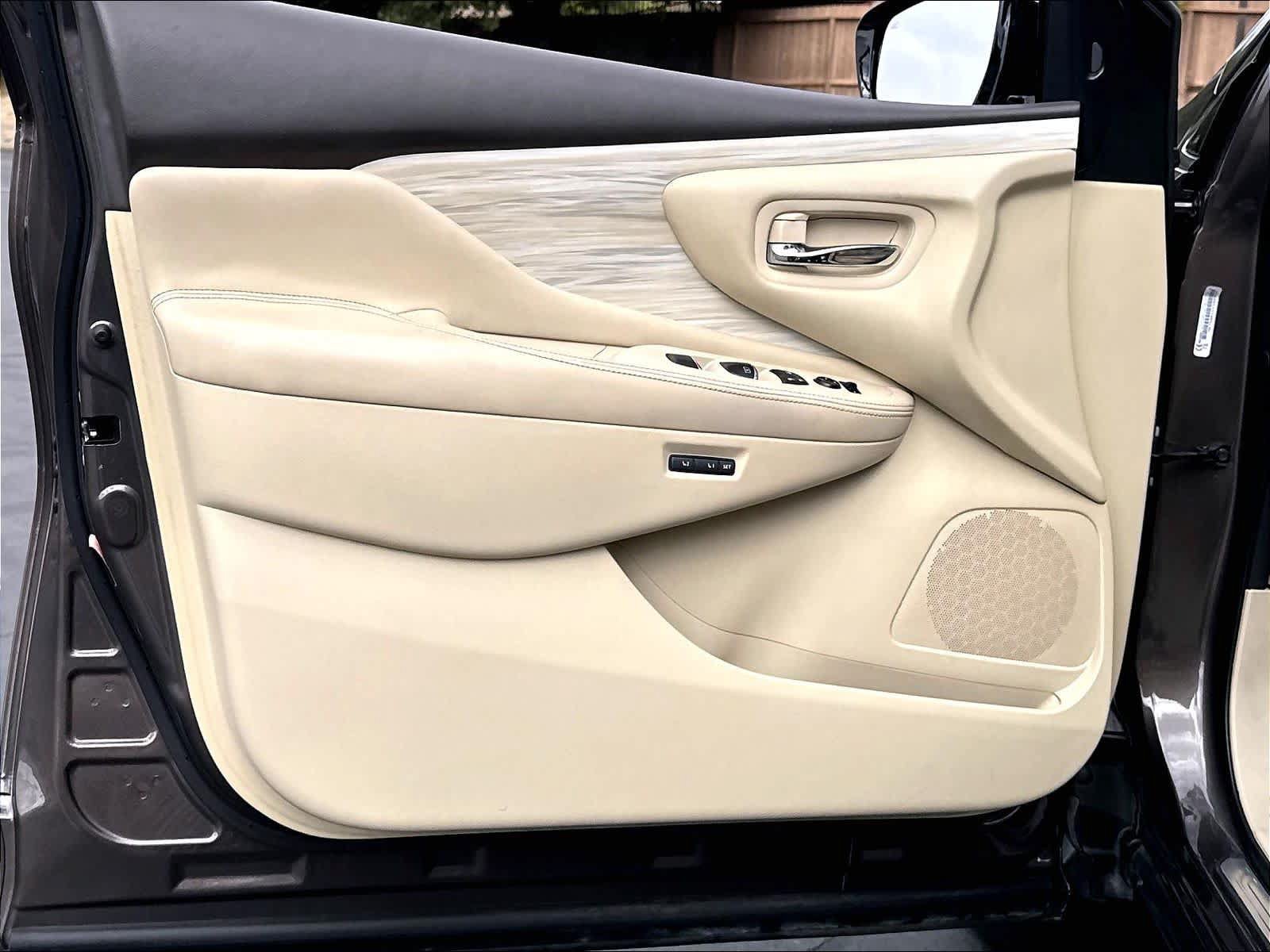 Used 2015 Nissan Murano SL FWD image 27