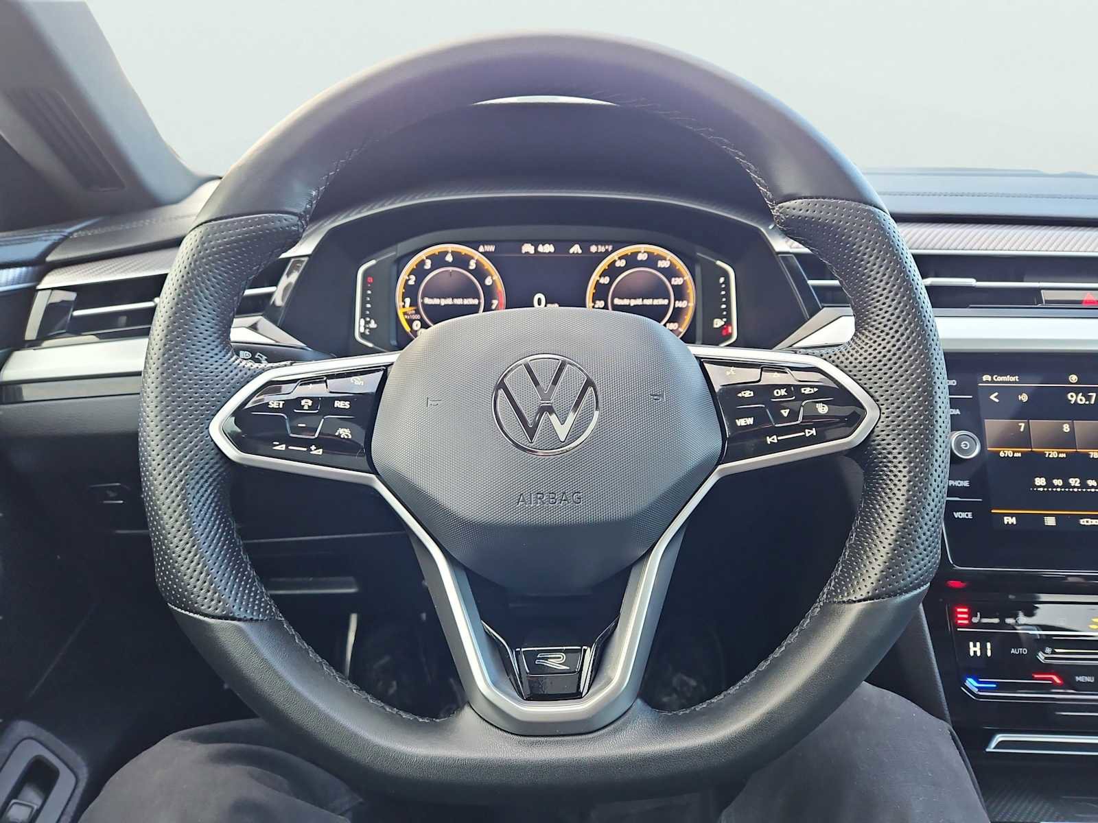 Used 2023 Volkswagen Arteon SEL AWD/4WD image 32