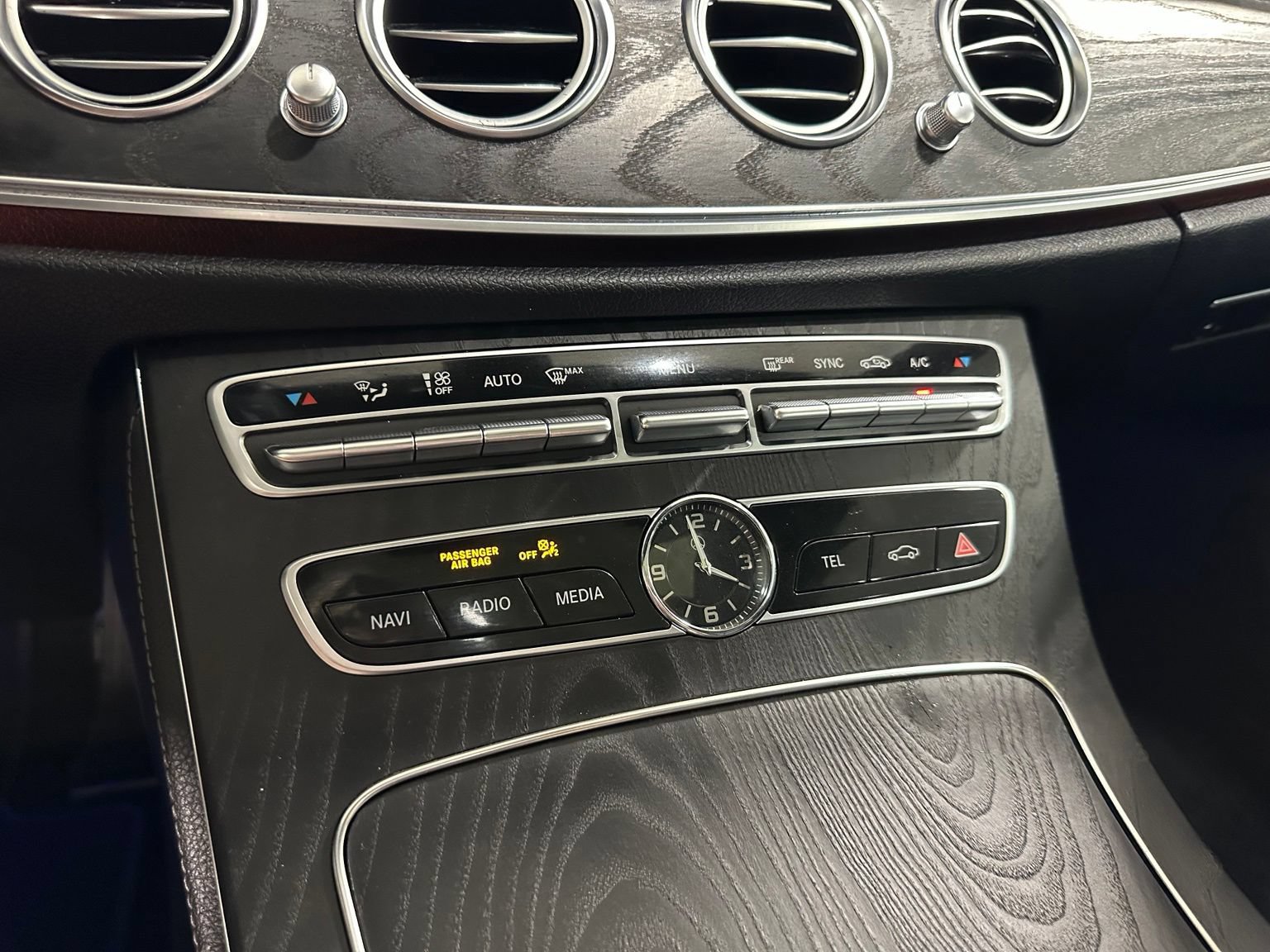 Used 2020 Mercedes-Benz E 350 Sedan image 27