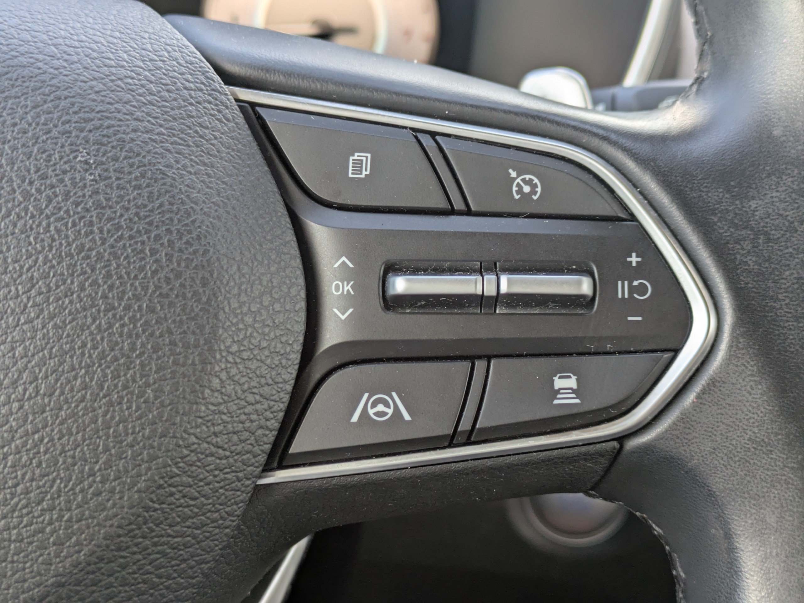 Used 2022 Hyundai Santa Fe SEL w/ Convenience Package FWD image 23