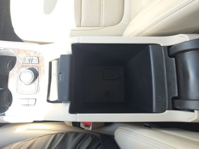 Used 2023 GMC Acadia Denali AWD/4WD image 24