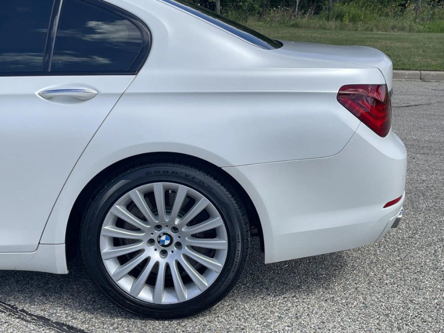 Used 2014 BMW 760Li RWD image 19