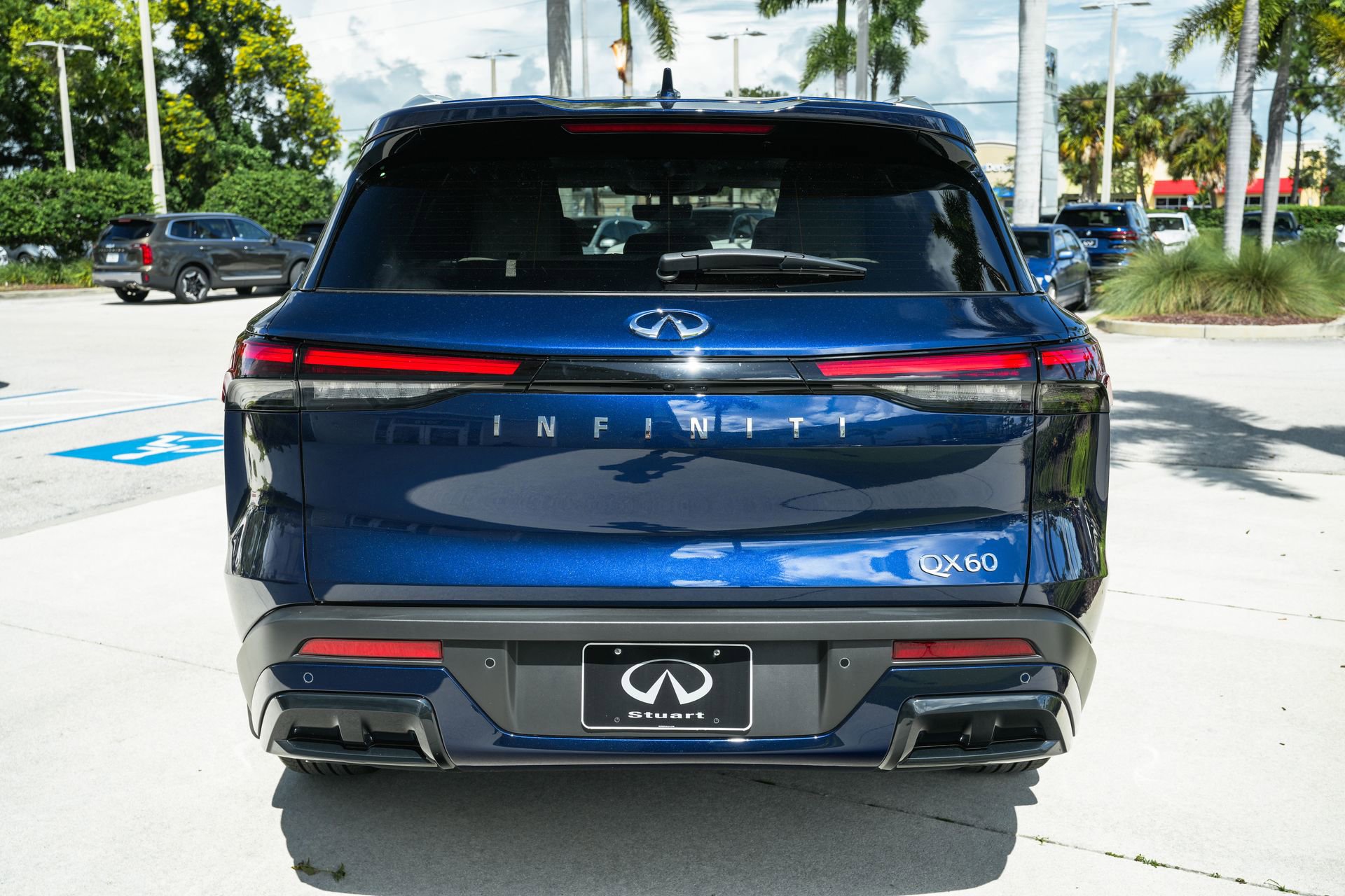 Used 2025 INFINITI QX60 Luxe w/ Vision Package image 22