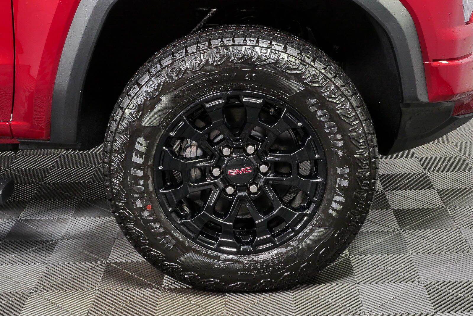 New 2026 GMC Canyon Elevation w/ Convenience Package RWD image 35