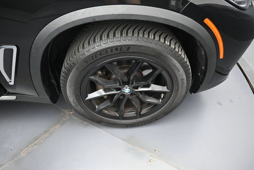 Used 2022 BMW X5 xDrive40i w/ Premium Package AWD/4WD image 38