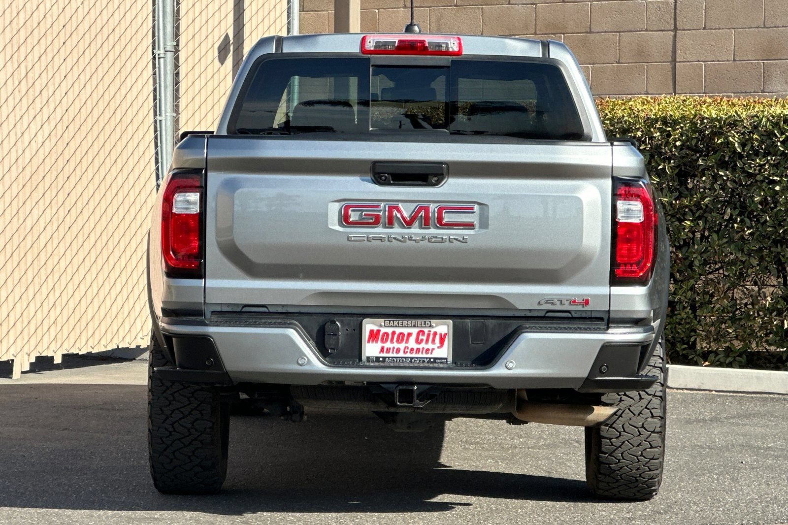 Certified 2023 GMC Canyon AT4 w/ AT4 Premium Package AWD/4WD image 5