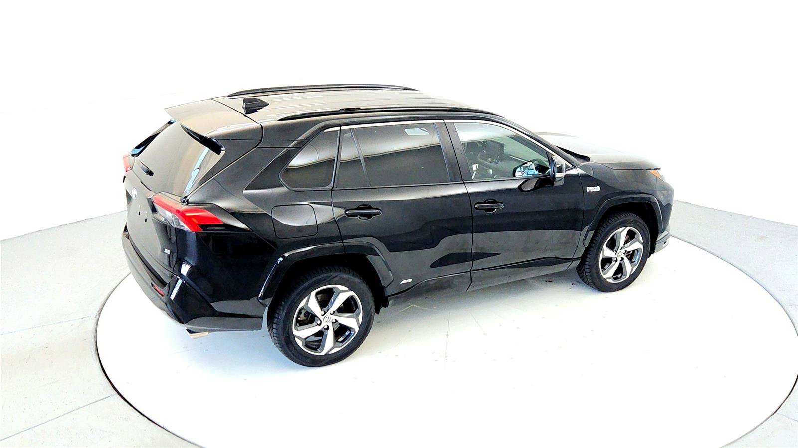 Certified 2022 Toyota RAV4 SE image 18