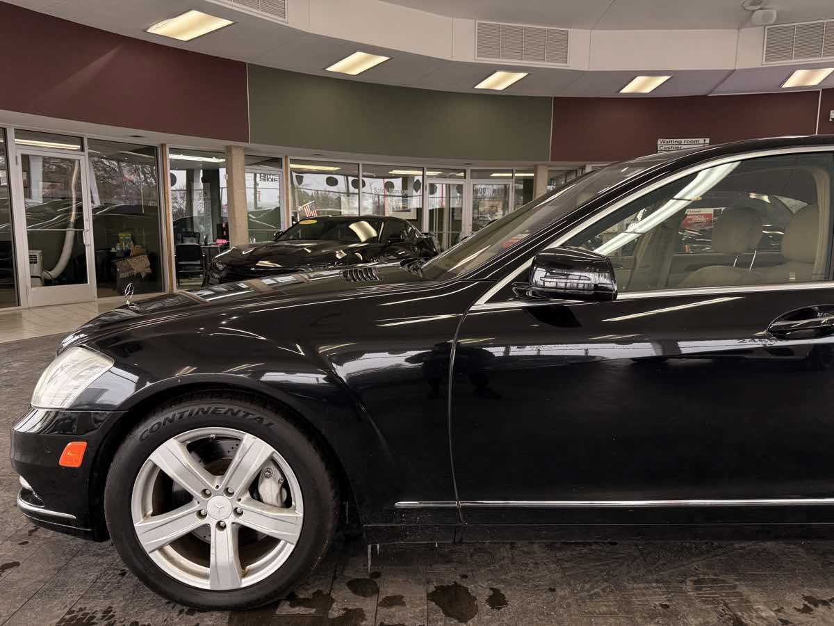 Used 2010 Mercedes-Benz S 550 4MATIC Sedan image 21
