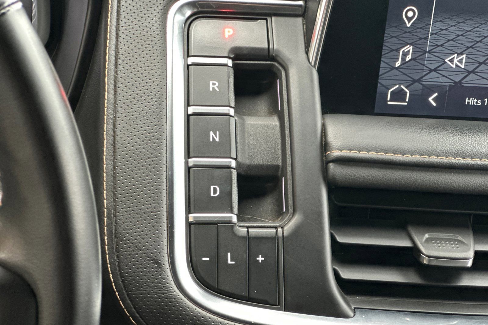 Used 2023 GMC Yukon AT4 image 23