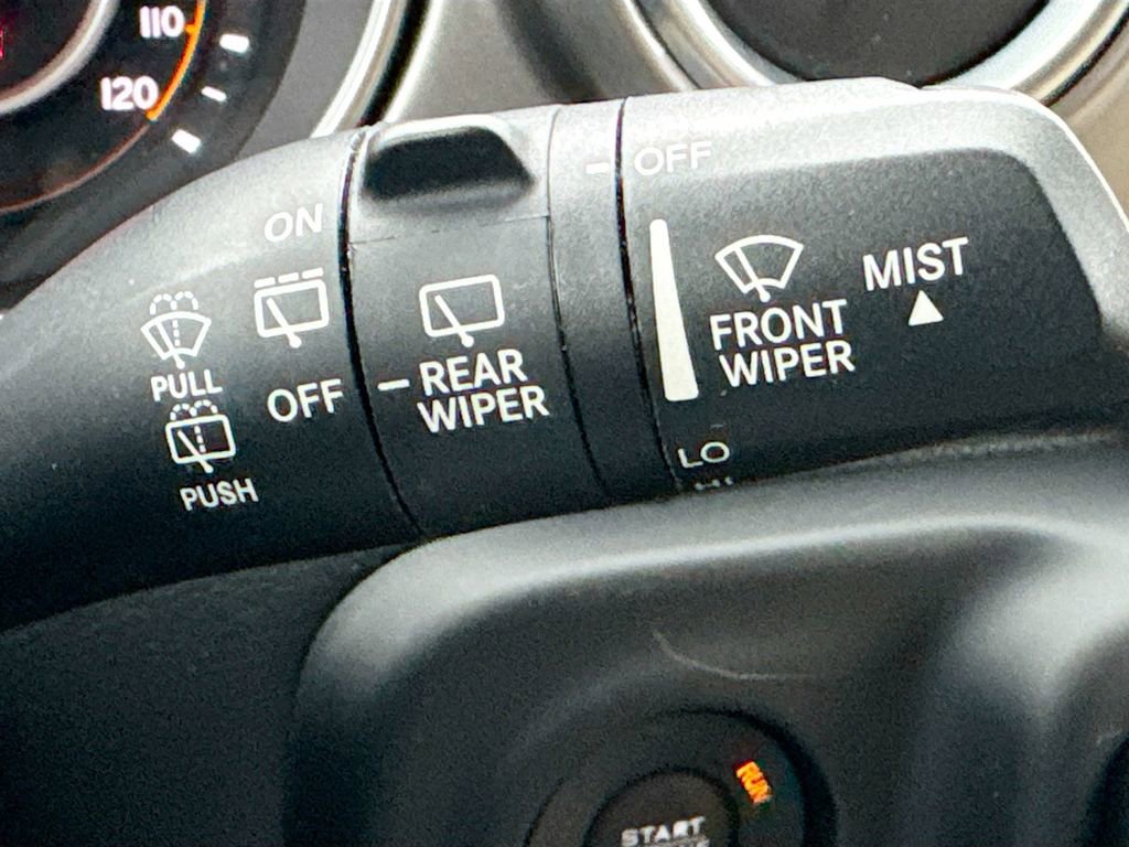 Used 2018 Jeep Wrangler Unlimited Sahara w/ Safety Group AWD/4WD image 15