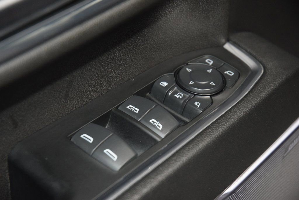 Used 2024 Chevrolet Silverado 3500 High Country w/ Technology Package AWD/4WD image 49