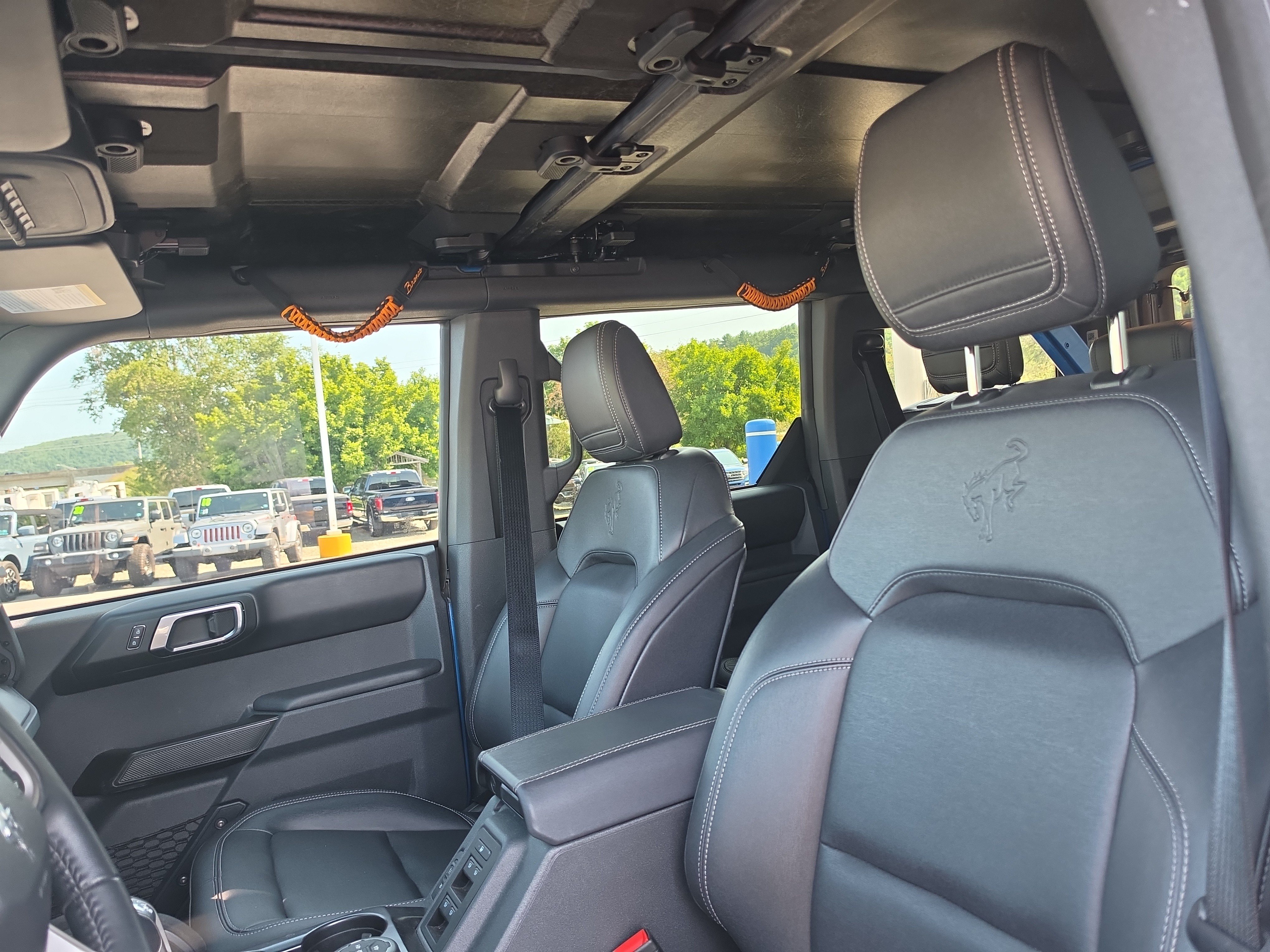 Used 2025 Ford Bronco Badlands AWD/4WD image 13