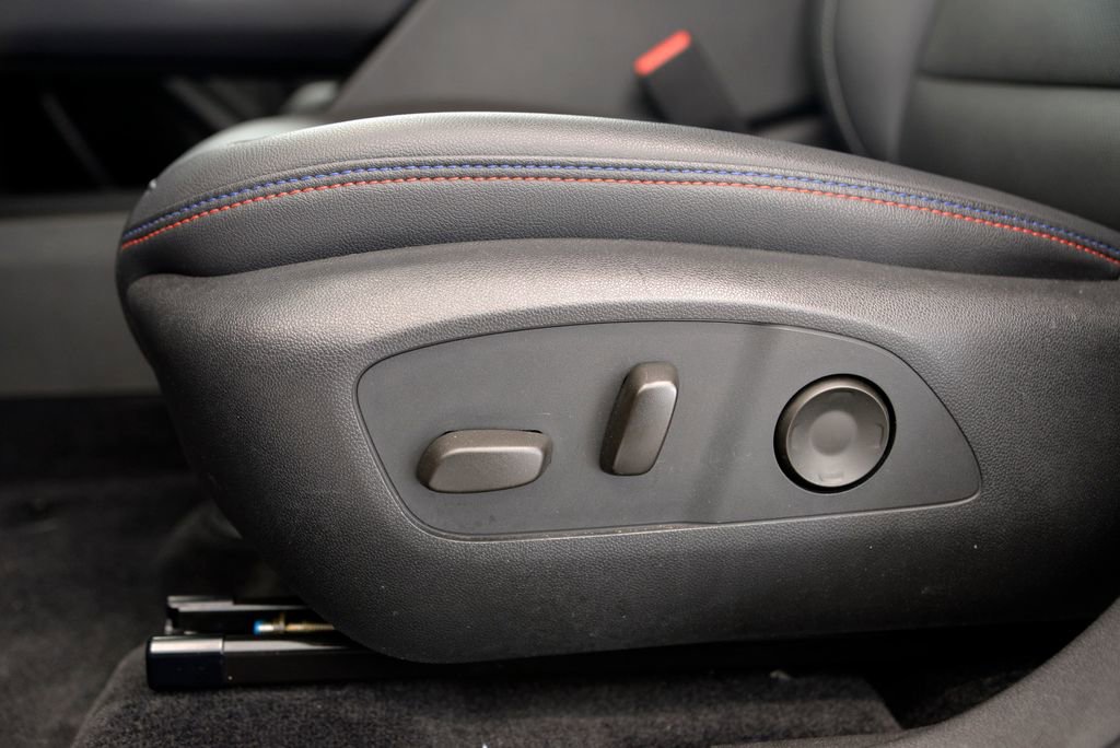 Certified 2024 Chevrolet Equinox EV RS image 16