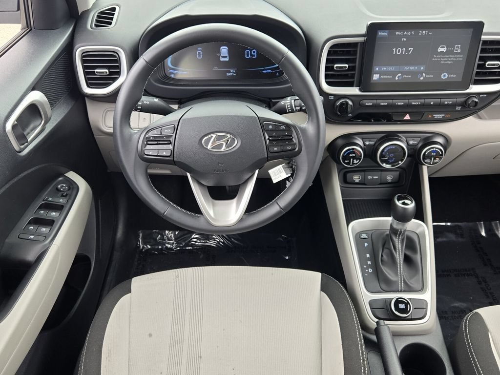 Certified 2023 Hyundai Venue SEL FWD image 13