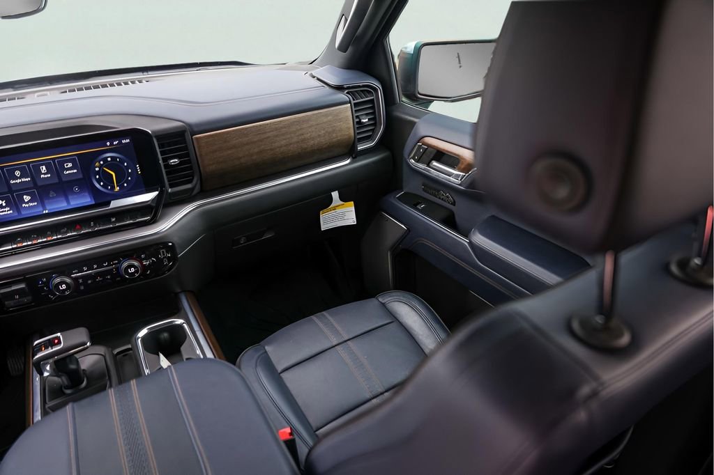 Certified 2023 Chevrolet Silverado 1500 High Country w/ Technology Package image 31