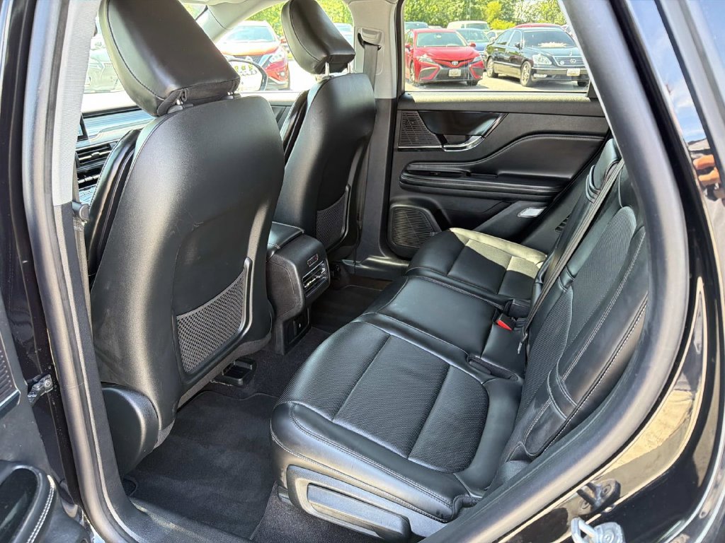 Used 2021 Lincoln Corsair AWD w/ Premium Package image 23