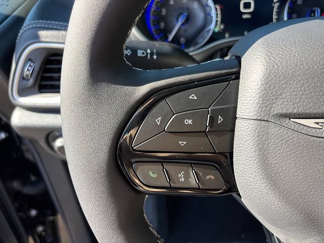 New 2027 Chrysler Pacifica Limited w/ Family Tech Group FWD image 21