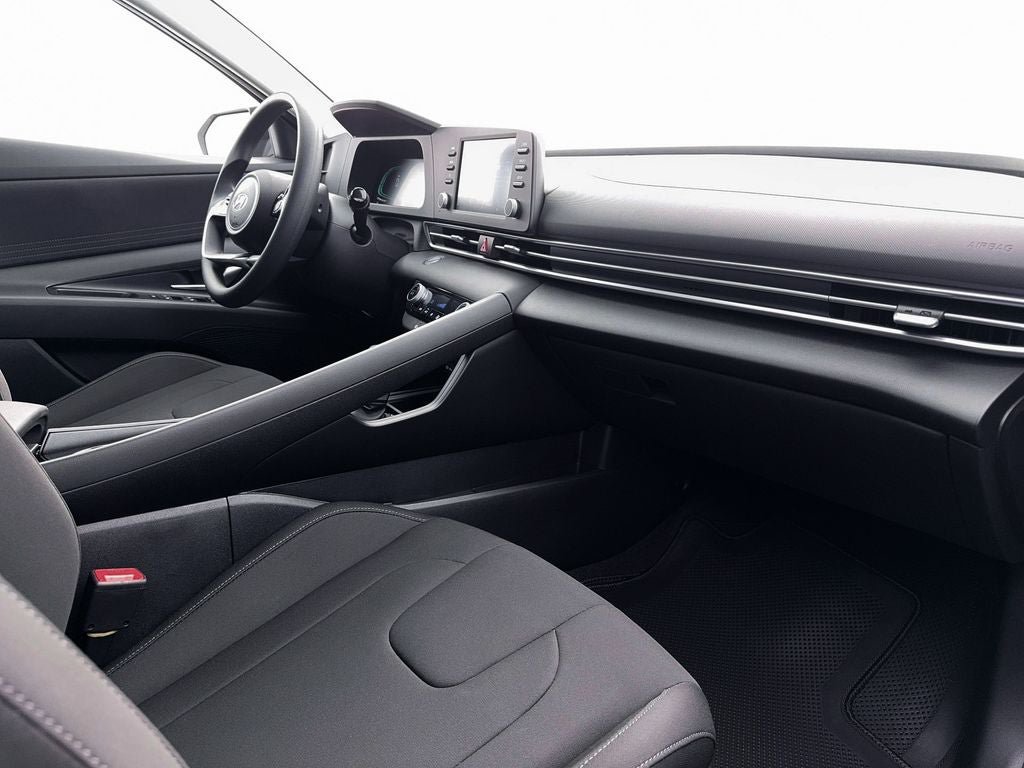 New 2026 Hyundai Elantra Hybrid FWD image 17