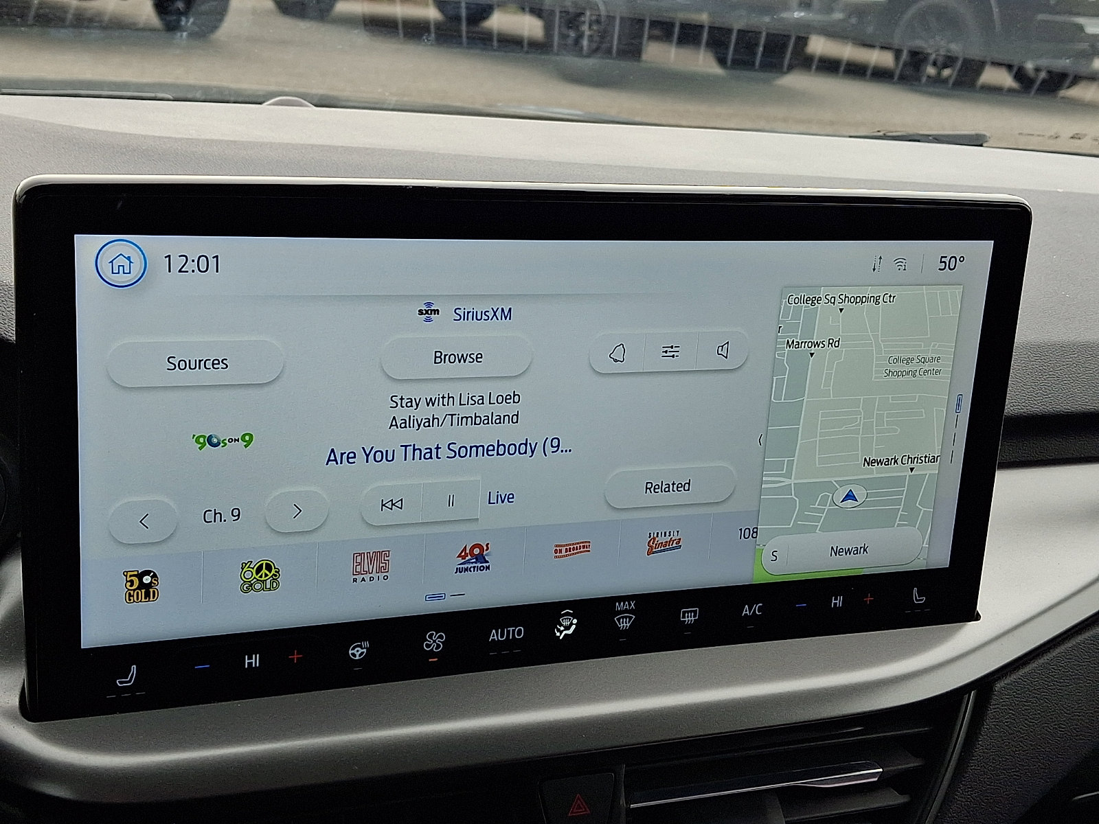 Used 2023 Ford Escape SE image 23