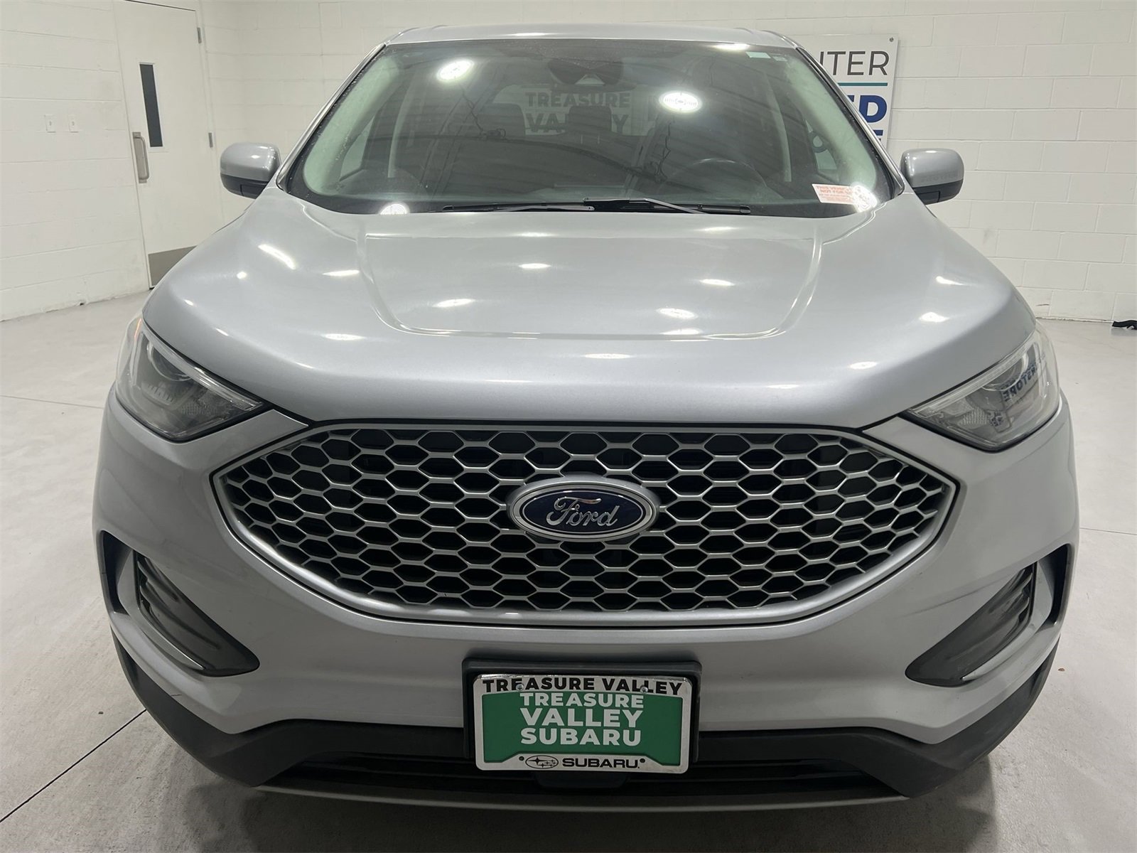 Used 2023 Ford Edge SEL image 3
