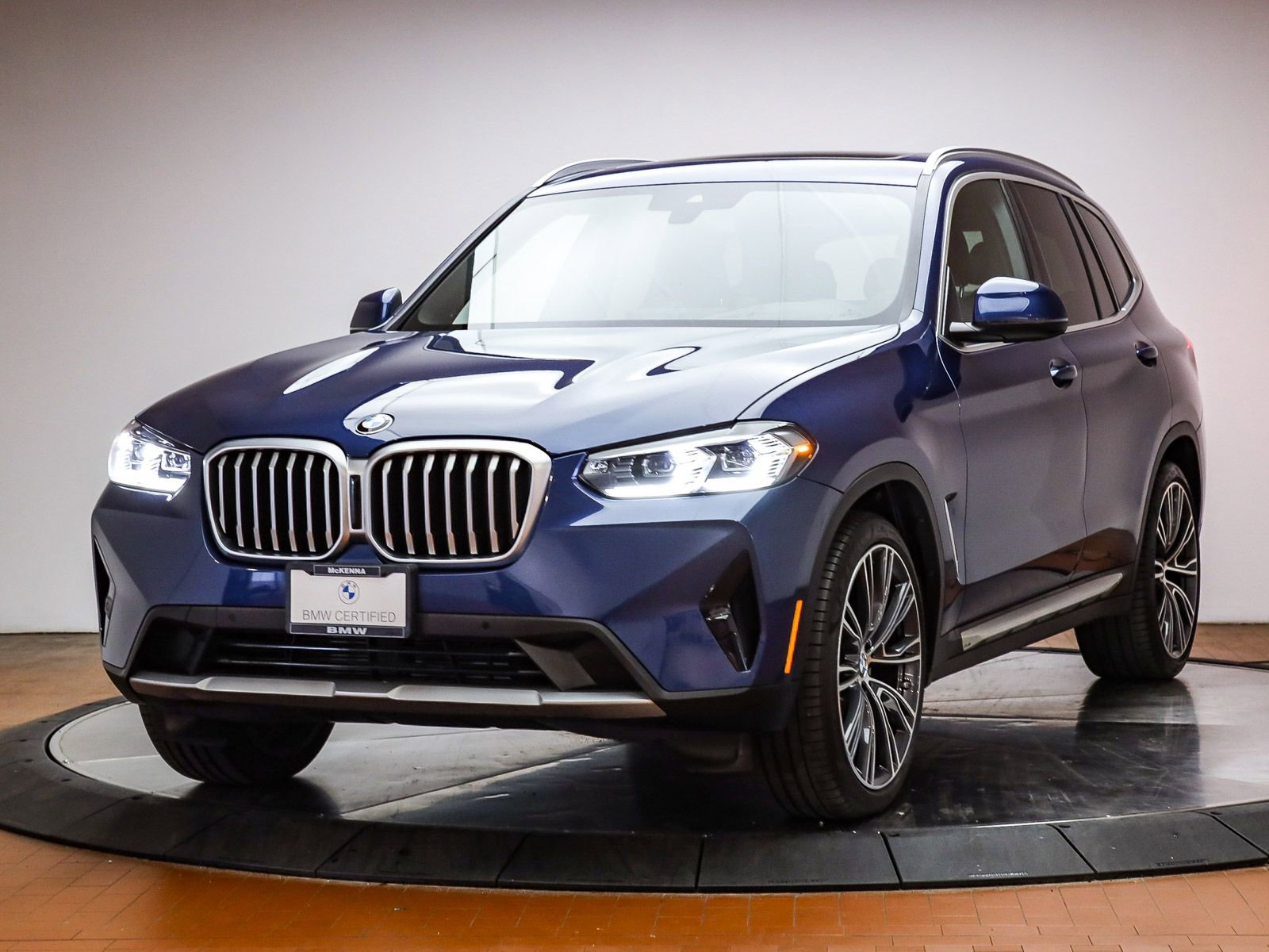 Certified 2024 BMW X3 sDrive30i w/ Premium Package RWD image 1