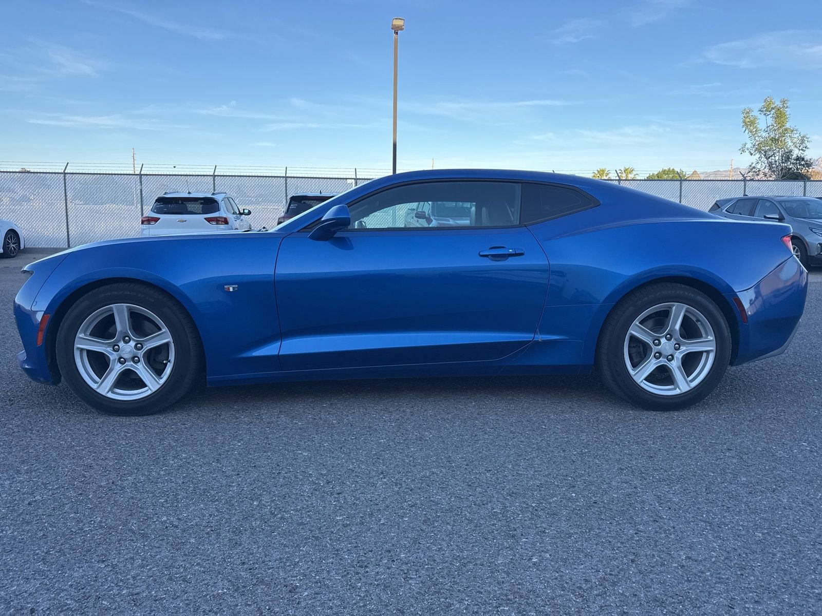 Used 2016 Chevrolet Camaro LT w/ Technology Package RWD image 2