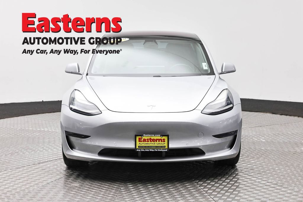 Used 2018 Tesla Model 3 Mid Range RWD image 2