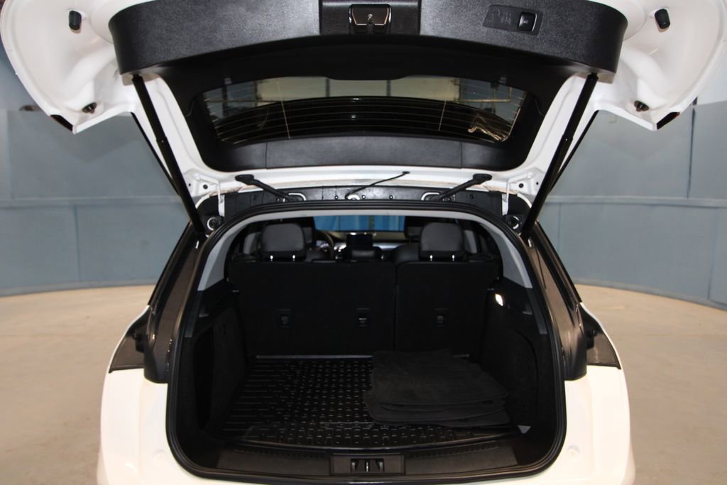 Used 2022 Lincoln Corsair FWD w/ Equipment Group 101A image 38