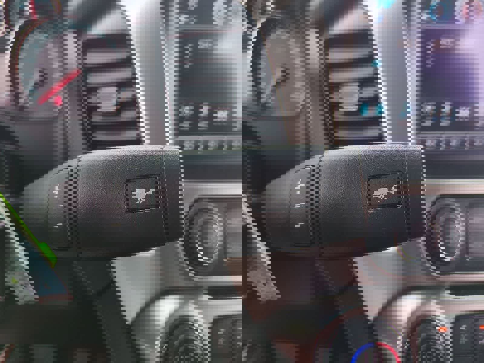 Used 2020 Chevrolet Suburban LT image 31