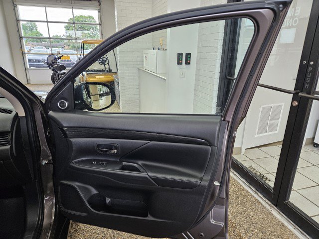 Used 2018 Mitsubishi Outlander LE FWD image 15