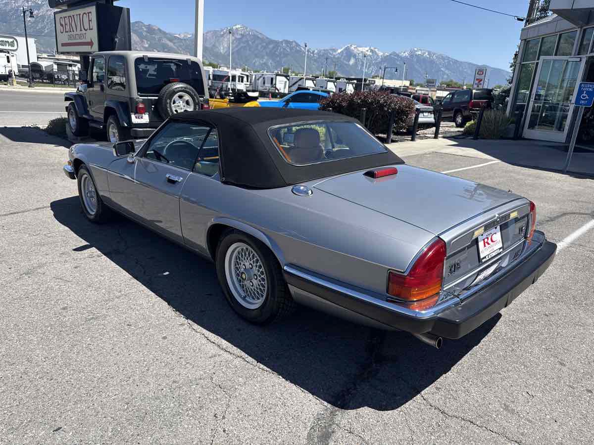 Used 1989 Jaguar XJS V12 Convertible RWD image 8