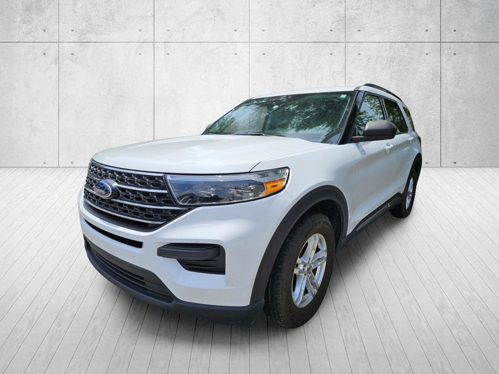Used 2020 Ford Explorer XLT AWD/4WD image 5