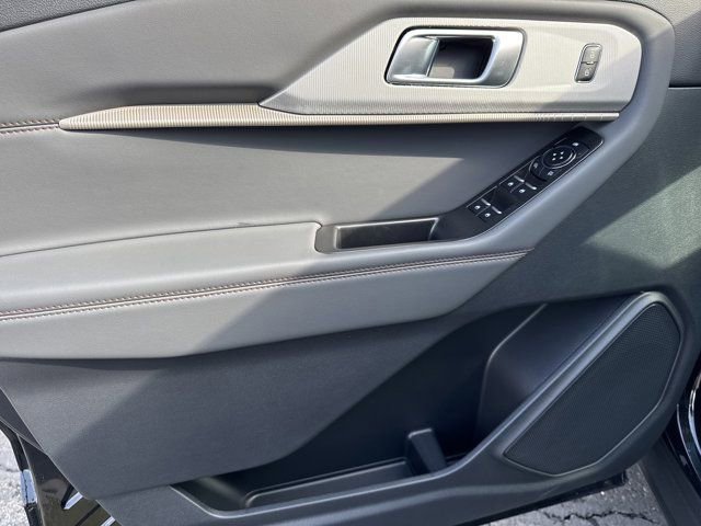 New 2026 Ford Explorer Active w/ Active Comfort Package image 16