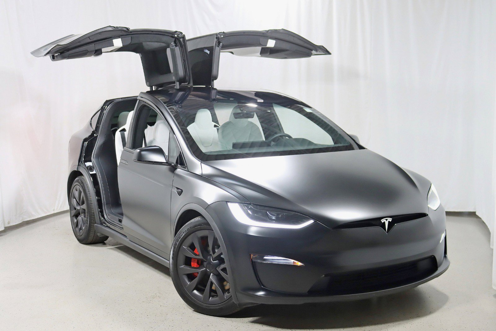 Used 2023 Tesla Model X Plaid image 8